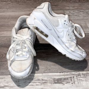 Nike Air Max Women’s 6 running shoes, white. Great used condition!